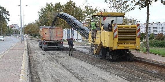 Darıca Atatürk Caddesi’nde hummalı üstyapı çalışması