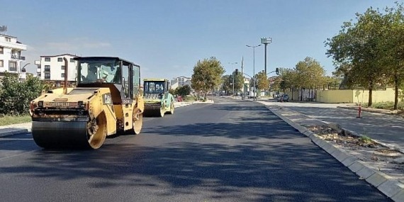 Darıca Atatürk Caddesi’ne 11 bin ton asfalt seriliyor