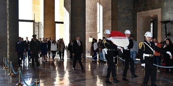 EGİAD Anıtkabir’de Atatürk’ün Huzurunda: Laik, Demokratik Cumhuriyet ve Çağdaş Uygarlık Doğrultusunda Yürüyeceğiz