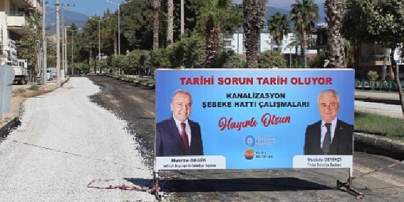 Finike’de alt yapı çalışmasında bozulan yollar asfaltlanıyor