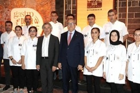 gastro-diyarbakir-gala-yemegi-ile-lezzeti-katladi.jpg