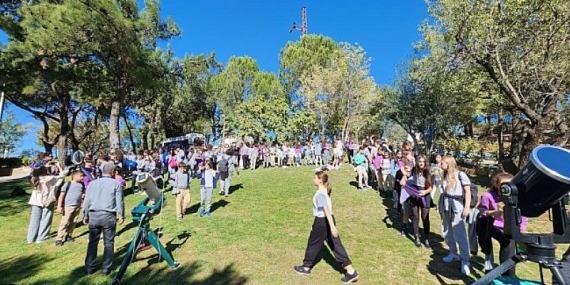 Gökyüzü tutkunları ‘Parçalı Güneş Tutulması’nı EÜ Gözlemevinden izledi