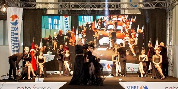 Güzelliğin Efsaneleri İzmir’de nefesleri kesti