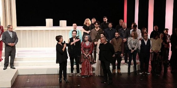 İBB Şehir Tiyatroları Yeni Tiyatro Sezonuna Shakespeare’in Ölümsüz Eseri Hamlet’in Prömiyeriyle Başladı