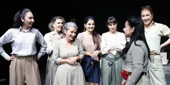 İBB Şehir Tiyatroları’nın Ödüllü Oyunu “Yaftalı Tabut” Kartal’da Sahnelendi