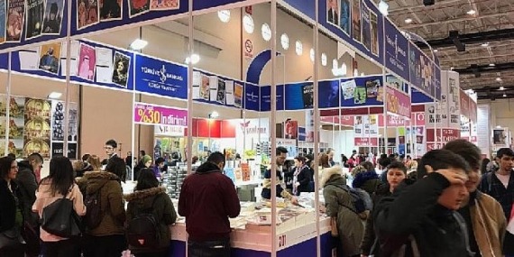 İki yıl aradan sonra kapılarını tekrar ziyaretçilere açacak olan Karadeniz Kitap Fuarı’nda okuyucuları zengin bir içerik bekliyor