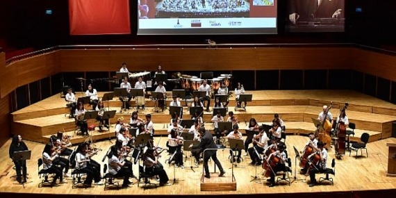 İnci Vakfı Çocuk Orkestrası konserinde “Bir Cumhuriyet Hikayesi” ile kalplerde Cumhuriyet Bayramı coşkusunu yaşattı