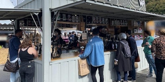 İstanbul Kahve Festivali’nde gümüş  cezvelerle Türk kahvesi hazırlanıyor