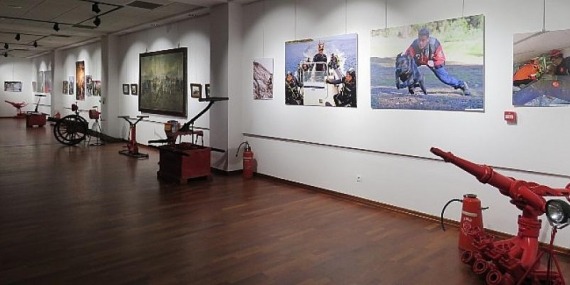 İtfaiye Haftası’nda İzmirli itfaiyeciler sahne aldı