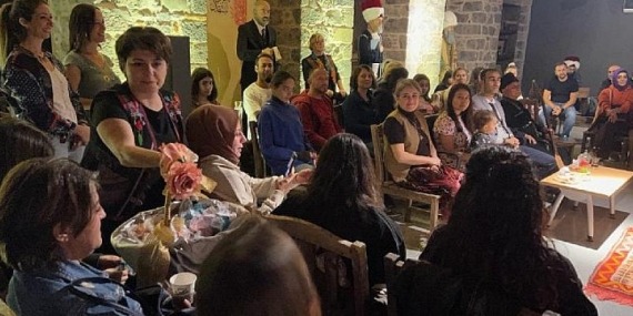 İzmir İl Milli Eğitim Müdürlüğünün, ‘İzmir Masal Geceleri’ devam ediyor