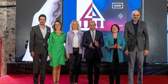 İzmirim kartlar cepte kalsın