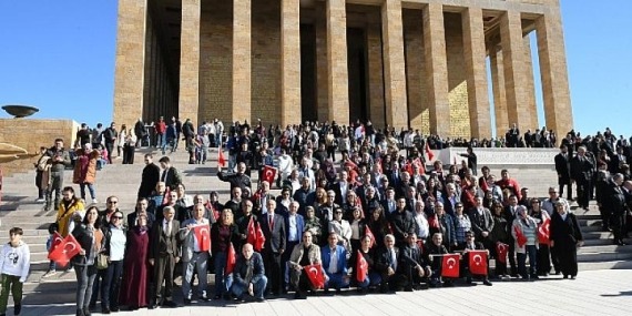 Karabağlar muhtarları Anıtkabir ve Kocatepe’de