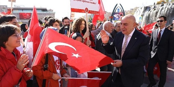 Keçiören’de Gün Boyu Cumhuriyet Coşkusu Yaşandı