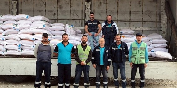 Kocaeli Büyükşehir, çiftçilere tohum dağıtımına başladı