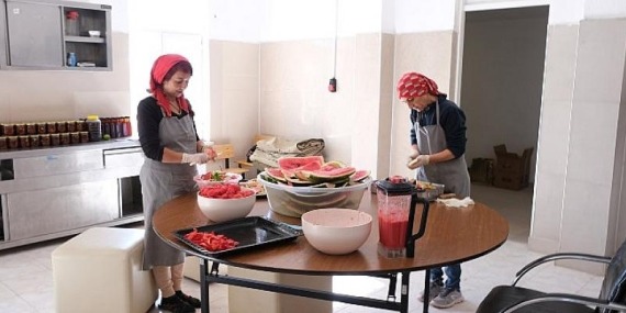 Kooperatif  Mutfağında Kış Hazırlıkları