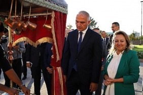 kultur-ve-turizm-bakani-mehmet-nuri-ersoy-baskent-kultur-yolu-festivaline-katildi.jpg