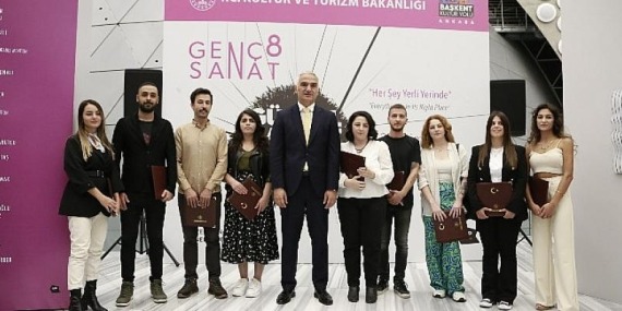 Kültür ve Turizm Bakanı Mehmet Nuri Ersoy’dan Başkent Kültür Yolu Festivali’nde Genç Sanatçılara Destek