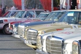 mercedes-benz-ve-klasik-otomobil-kulubu-is-birligi-ile-duzenlenen-mercedes-benz-cumhuriyet-rallisi-benasta-benleo-acibademde-sona-erdi.jpg