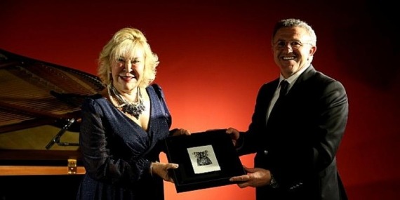 Müzik Enstrümanları Müzesi sezonu Gülsin Onay ile açtı