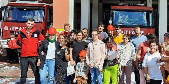 Özel çocuklardan Büyükşehir İtfaiyesine ziyaret