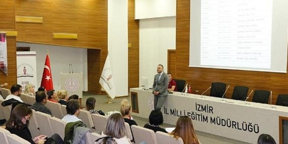 Şarkılar Bizi Söyler Biz de Şarkı Söyleriz Projesi İzmir’de Hayat Buluyor