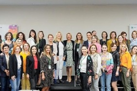 teb-kadin-bankaciligi-ile-kadin-patronlarin-ve-girisimcilerin-yaninda-olmaya-devam-ediyor.jpg