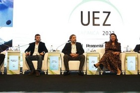 uez-2022de-dijital-donusumun-farkli-sektorlere-etkisi-ele-alindi.jpg