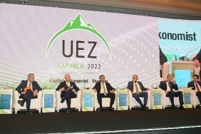 uez-2022de-yeni-donemde-finans-ve-bankaciligin-nasil-degisecegi-konusuldu.jpg