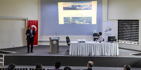 Van Büyükşehir Belediyesi tarafından ‘Sürdürülebilir Enerji ve İklim Değişikliği Eylem Planı Çalıştayı’ yapıldı.