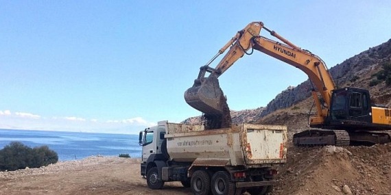 Van Büyükşehir Kırsalda Dağı Taşı Dize Getiriyor