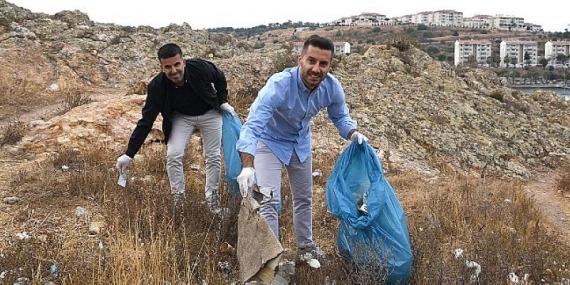 Vestel Kıvılcımları Foça’da Çevre Temizliği Yaptı