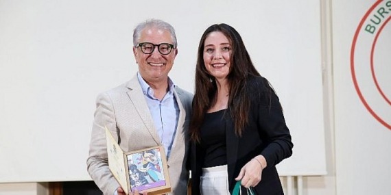 Yekta Kopan Sait Faik’in “İpekli Mendil”ini okudu