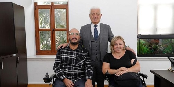 Yeni evli çiftten Başkan Gürün’e teşekkür ziyareti