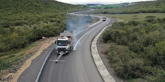 Yenilenen Çerkeşli-Tavşancıl yolunun çizgileri çizildi