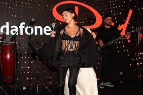 zeynep-bastiktan-vodafone-red-isbirligiyle-yeni-akustik-performans-serisi.jpg