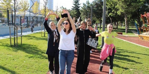 Zeytinburnu’nda “1 Ekim Dünya Yaşlılar Günü” Etkinliği