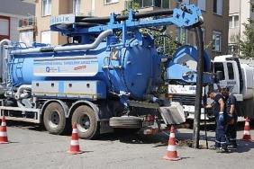 asat-ekipleri-kanalizasyon-sorunlarini-cozuyor.jpg