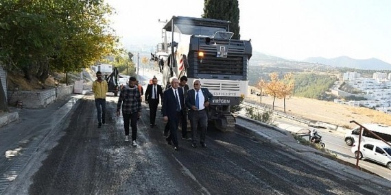 Asfalt ekipleri durmaksızın çalışıyor