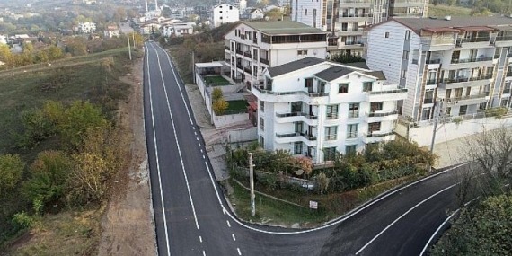 Başiskele Atatürk ve Çınar caddelerine yol çizgisi