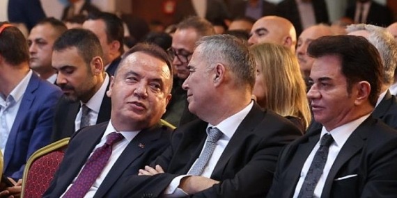 Başkan Böcek konaklama vergisinden pay  almak için Bakan Ersoy’dan destek istedi