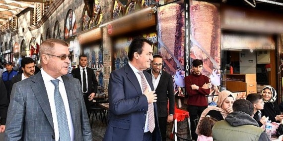 Başkan Dündar, güne esnaf ziyareti ile başladı