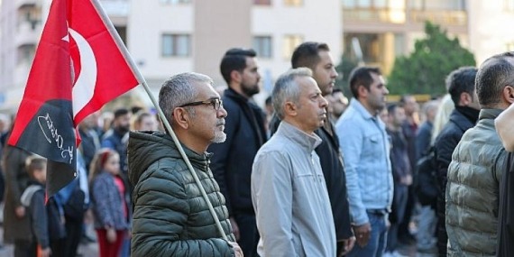 Buca’dan Ata’ya saygı duruşu