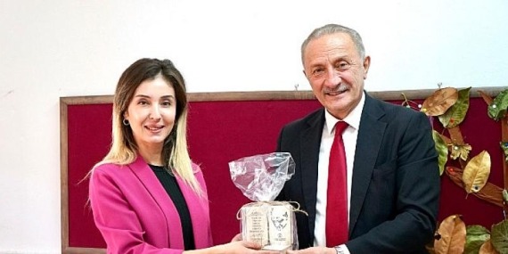 Didim Belediye Başkanı Ahmet Deniz Atabay’dan Öğretmenlere Hediye