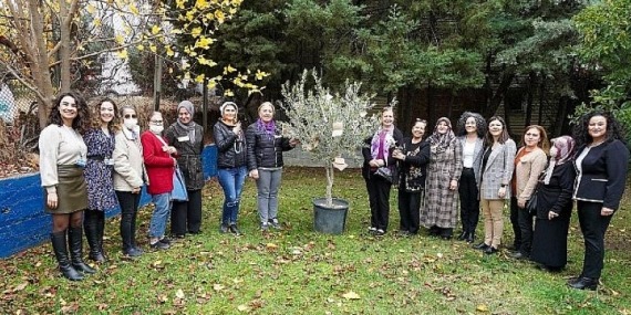 Gaziemir’de 25 Kasım’a özel grup çalışması