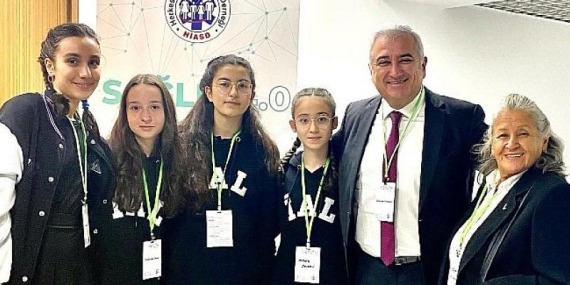 Gelecek Gençlerle Gelecek