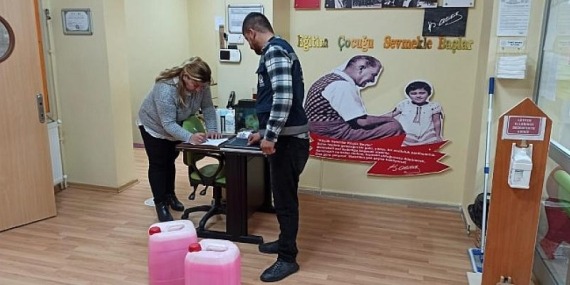 Geri Dönüşüme Destek Olan Okullara 40 Litre Sıvı Sabun Hediye