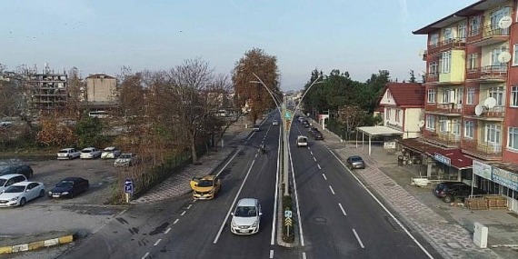 Gölcük Adnan Menderes Caddesi