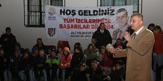 Gölcük Belediye Başkanı Ali Yıldırım Sezer, Aksığın Kampı’nda izciler ve aileleriyle bir araya geldi