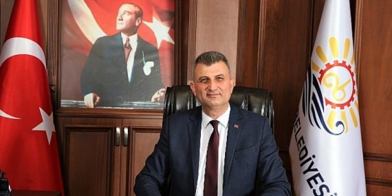 Gölcük Belediye Başkanı Ali Yıldırım Sezer’den Öğretmenler Günü Mesajı