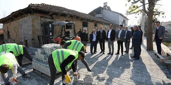 İnegöl Kırsal Mahallelerde Hizmet Atağı Sürüyor
